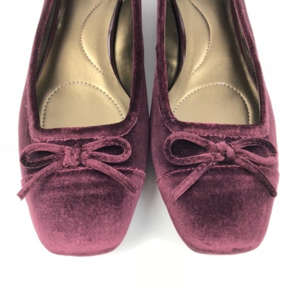 NEW Bandolino Xenica Velvet Block Heel Pum 8.5 - Picture 3 of 6